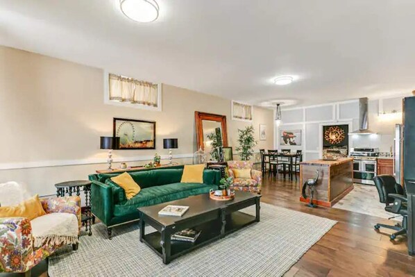 Smart TV, fireplace, books