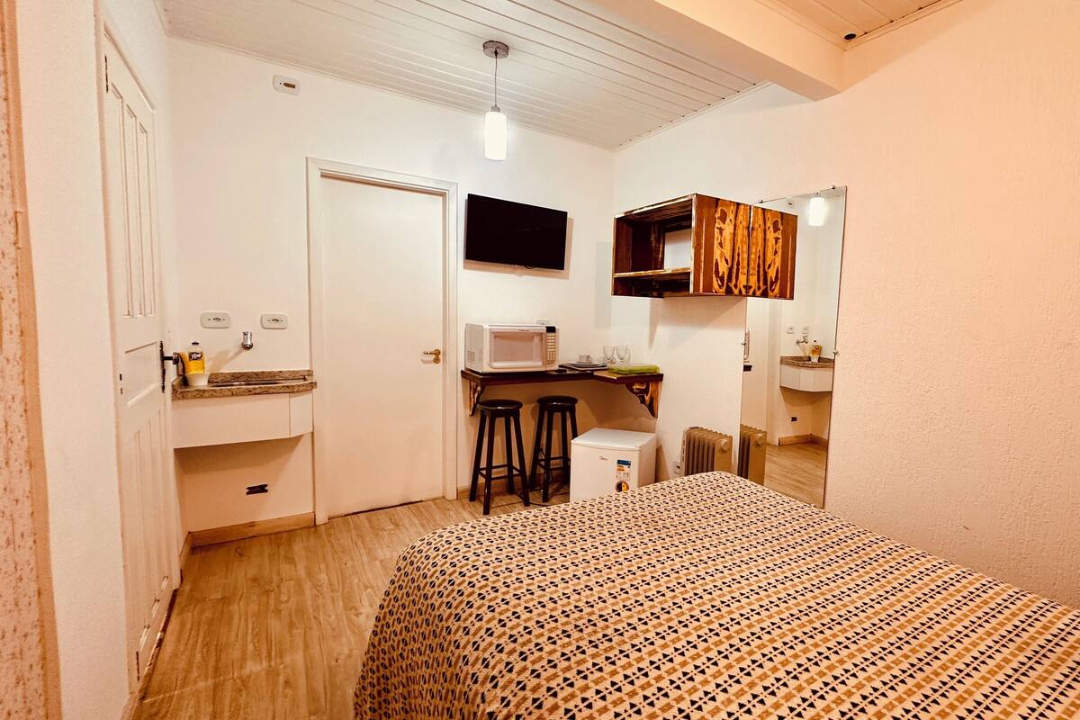 Standard Room | Free WiFi, bed sheets