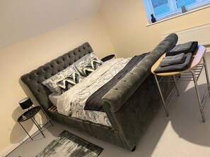 1 camera, ferro/asse da stiro, Wi-Fi, lenzuola