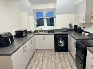 Private kitchen - Stansted Apartment  (Little Dunmow)