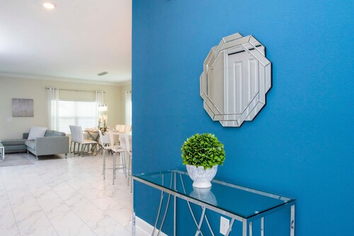 1180 CD - Magical 5BR Townhome With Pool
