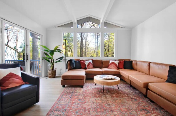 Smart TV, fireplace, table tennis, books