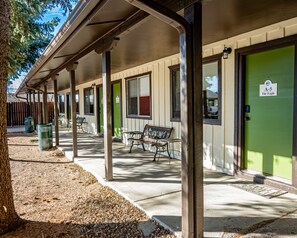 Front of property - Rusty Buck Inn (Heber)