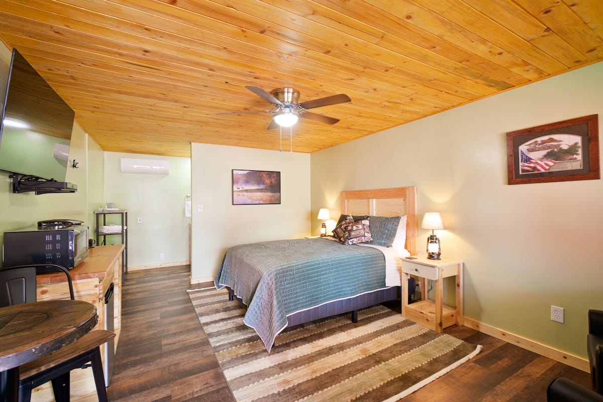A2 The Doe | 1 bedroom, individually furnished, free WiFi