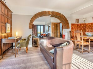 Living area - 2 bedroom accommodation in Llanon Aberystwyth (Llanon Aberystwyth)