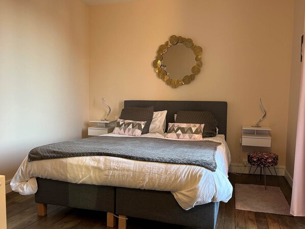1 bedroom, free WiFi, bed sheets