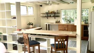 Micro-ondes, four, plaque de cuisson