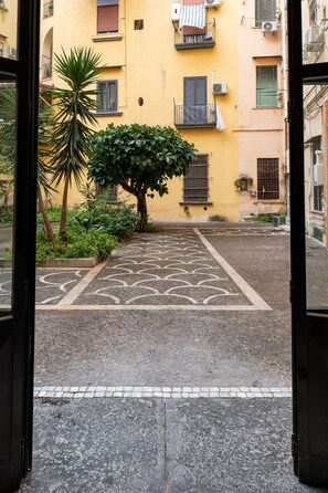 Interior - Garibaldi 125 (Napoli)