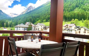Comfort Apartment | Terrace/patio - Calme nature ski à Vallorcine Mont Blanc (Vallorcine)