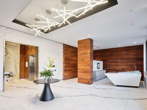 Sleek and Modern Condo in heart of Hayes Valley