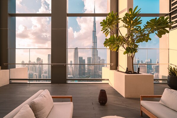 Interior - Suitestay - Bright Panoramic Two-Bedroom with Burj and Fountain View (Dubai)
