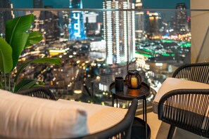 Property grounds - Suitestay - Bright Panoramic Two-Bedroom with Burj and Fountain View  (Dubai)