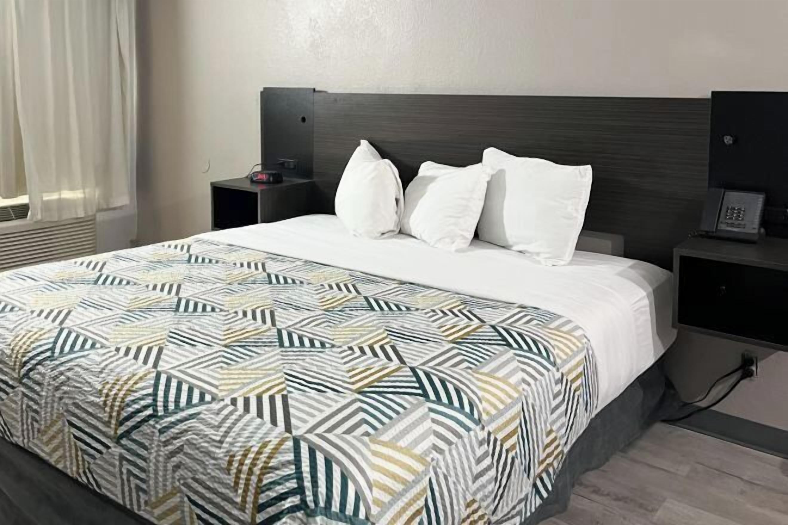 Desk, free WiFi, bed sheets