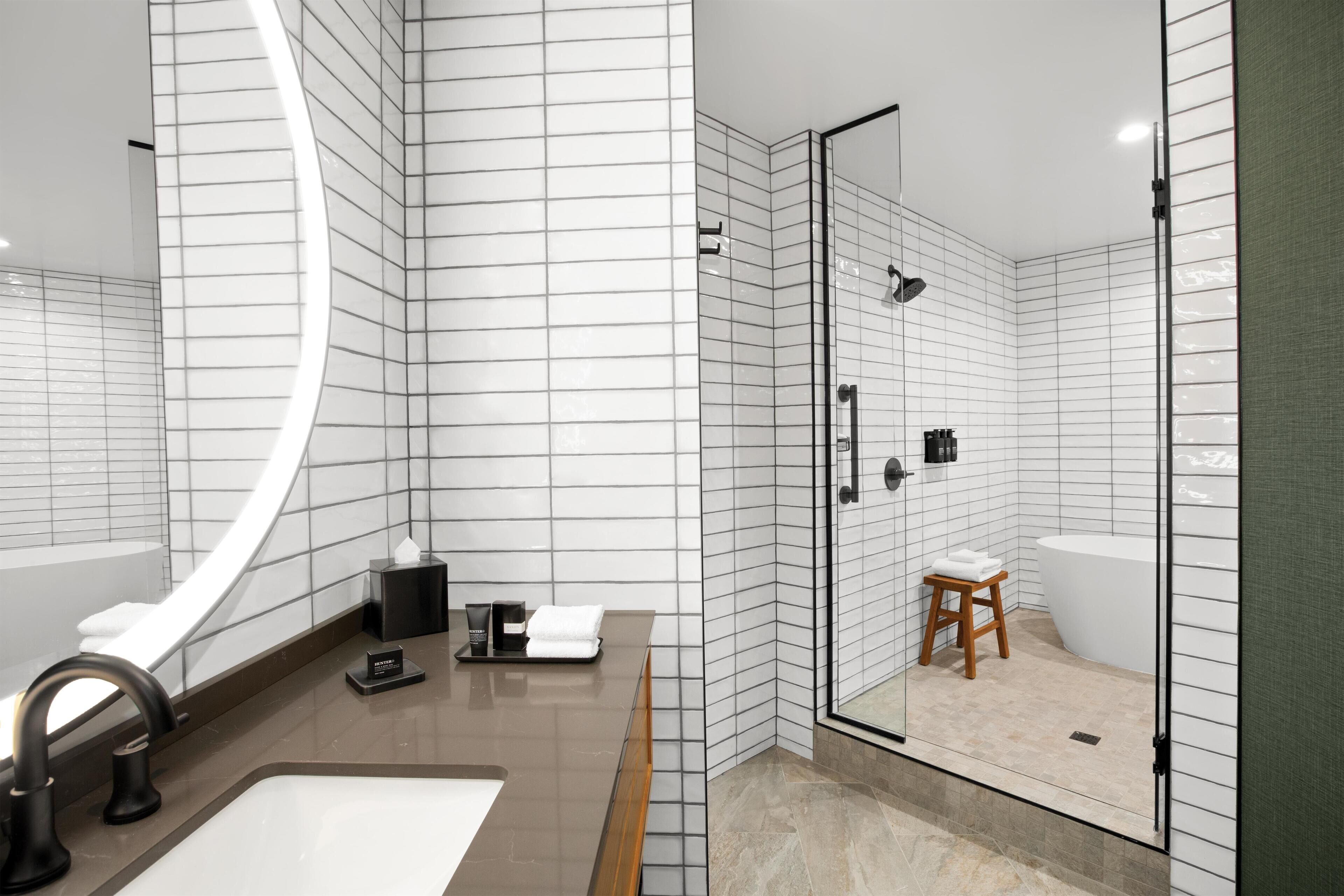 Junior Suite, 2 Queen Beds (Woodland Jr) | Bathroom shower