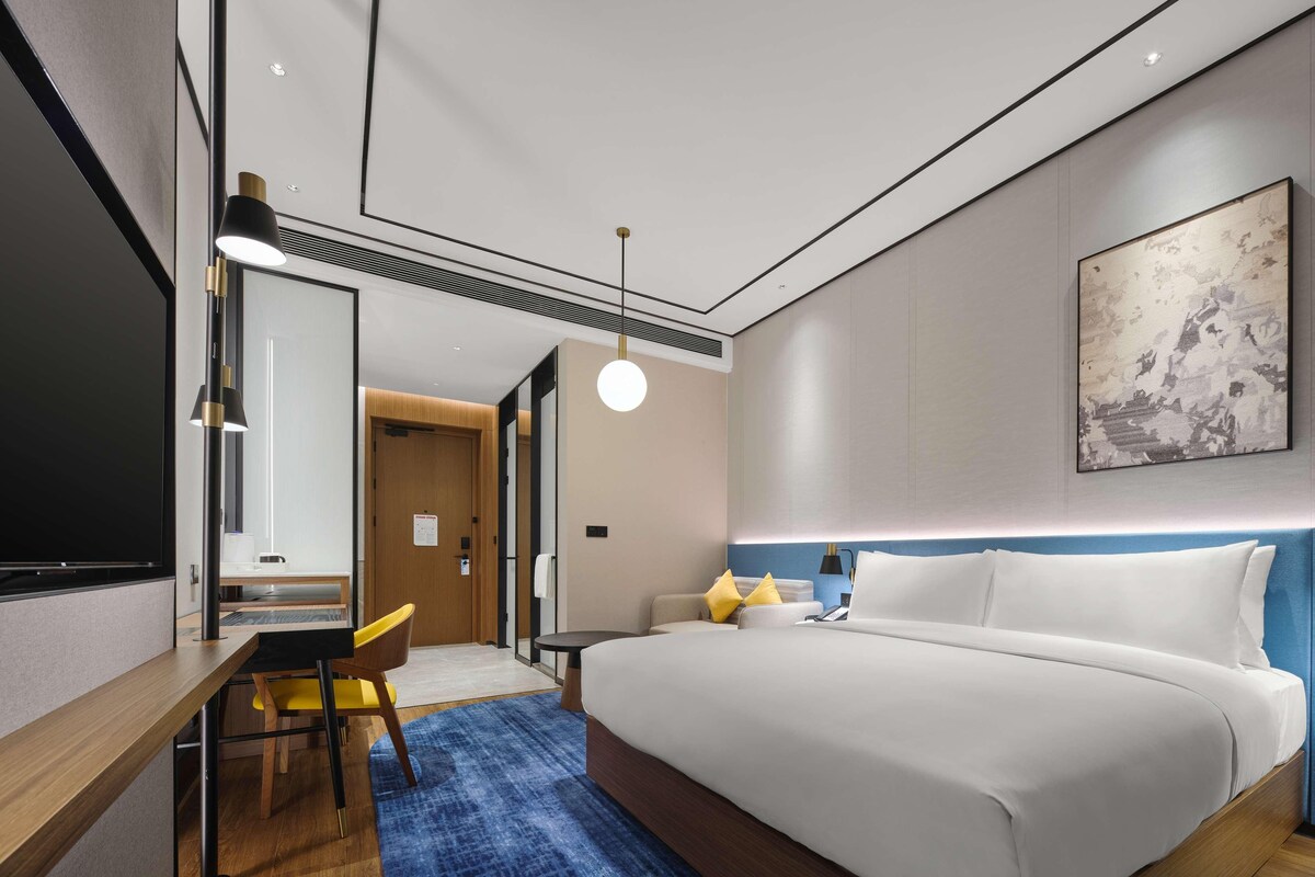 Edredones de plumas y minibar (con algunos artículos gratuitos)
