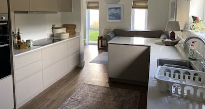 Impeccable 3-bed House - Topsham, Exeter