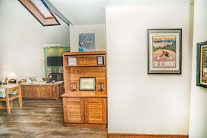 Interior - Gateway Condo Unit 25 - 12 to 15 minute drive to Killington Mountain (Mendon)