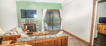 Gateway Condo Unit 25 - 12 to 15 minute drive to Killington Mountain