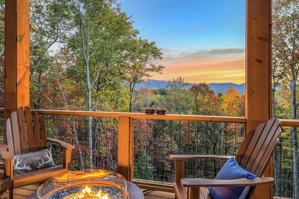 Welcome to the Mollie Mountain Hideaway!