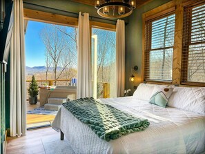 3 bedrooms, WiFi - Mollie Mountain Hideaway--Peaceful Escape,VIEWS,Hikes,Wineries! (Ellijay)