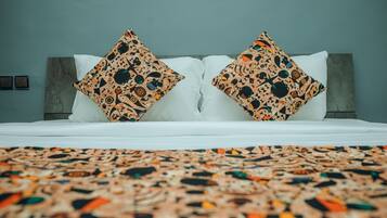 Comfort Apartment | 15 bedrooms, blackout curtains, soundproofing, iron/ironing board