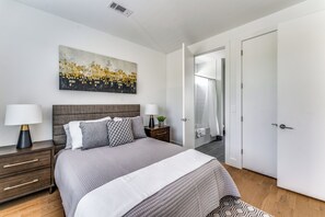 3 quartos, berço de viagem, Wi-Fi, roupa de cama