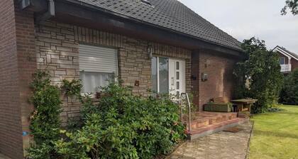 NEU! FeWo Wiesenallee EG