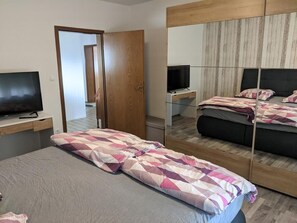 2 bedrooms, free WiFi, bed sheets