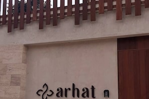 Apartment, 1 Bedroom, Patio | Front of property