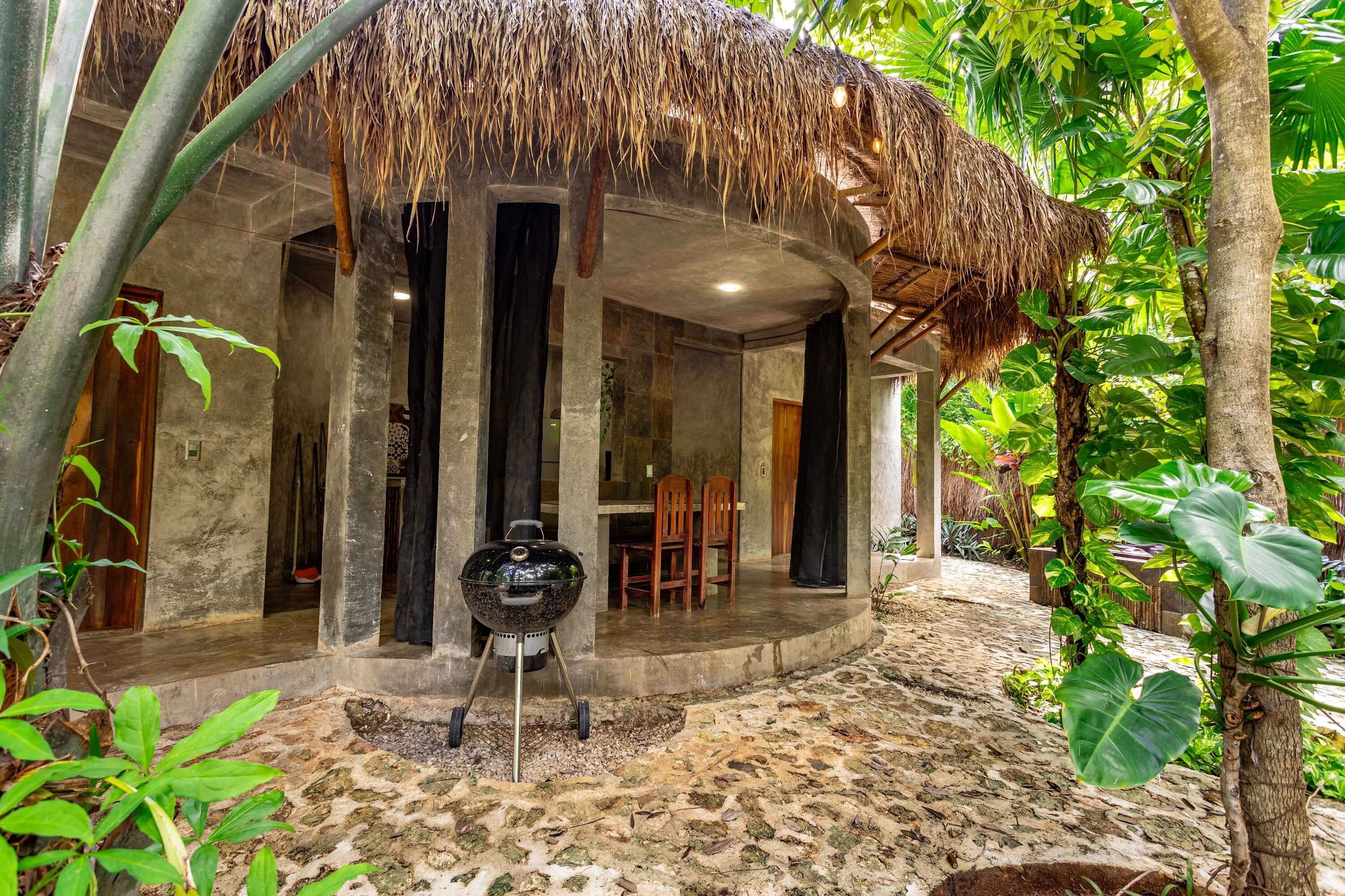 Casa, para fumadores | 2 habitaciones y internet 
