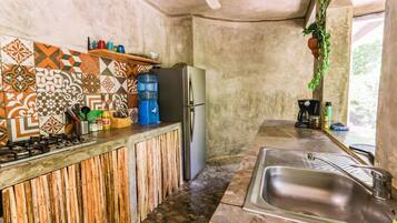 House, Smoking | 2 bedrooms, Internet