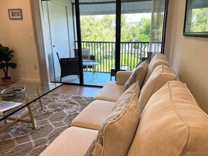 TV, DVD player - Runaway Bay 286 - Beach, bay, pool and gym (Bradenton Beach)