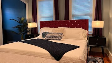 2 habitaciones, escritorio, tabla de planchar con plancha y wifi