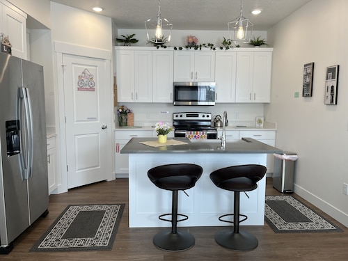 Charming, Modern home in Lindon.
