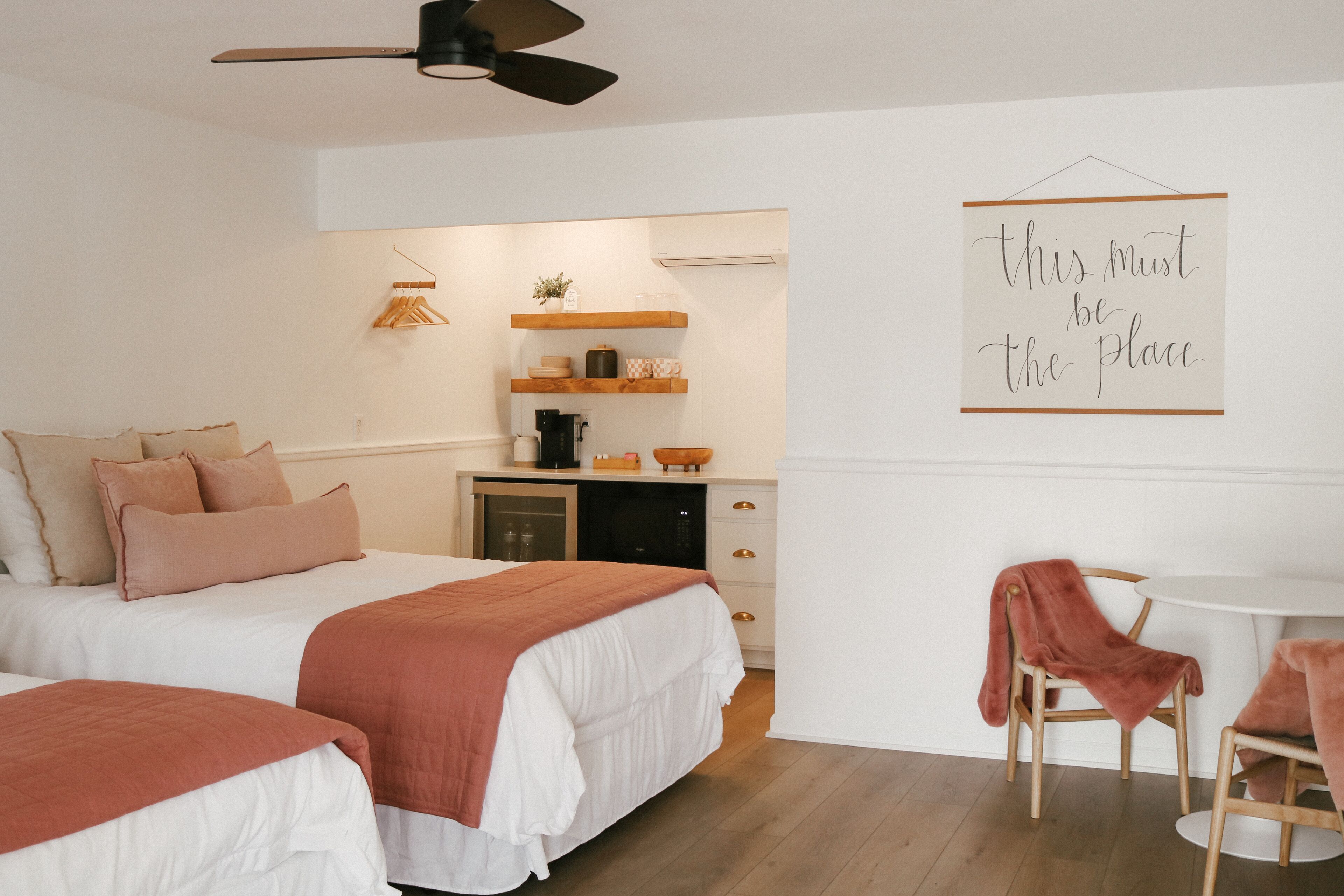 Internet, bed sheets