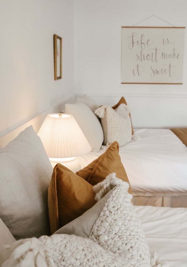 Internet, bed sheets