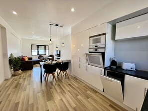 Fridge, microwave, oven, dishwasher - ALBUFEIRA CENTRAL 7 by HOMING (Albufeira)