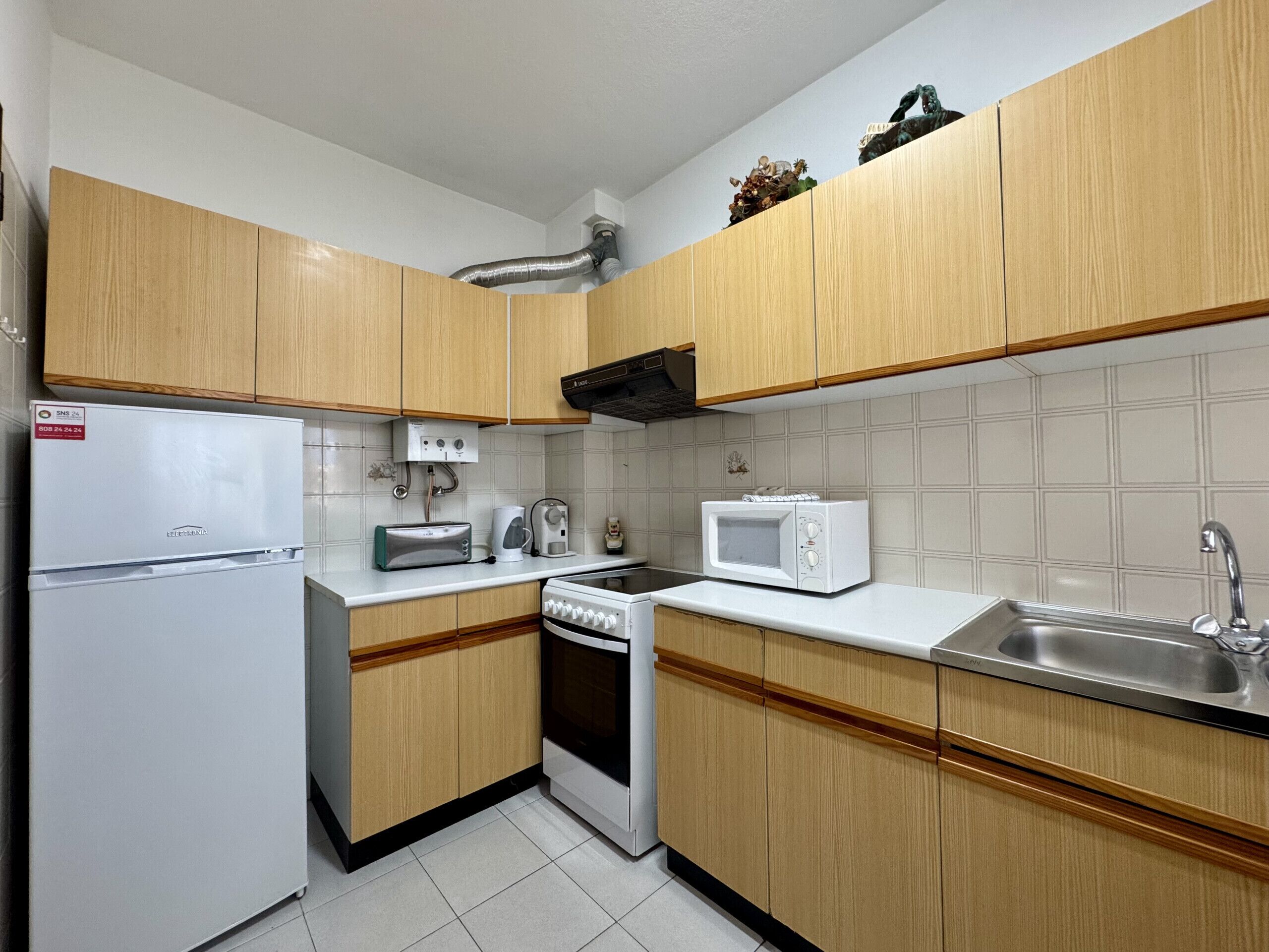 冷蔵庫、電子レンジ、オーブン、食器洗い 機