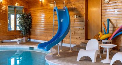 Deep Creek Serenity Retreat: Heated Pool, Patio, Hot Tub, Sauna, Gym, Game Room
