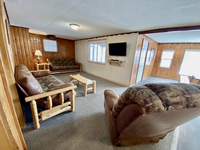 Cabin 2 Lakefront Family Resort