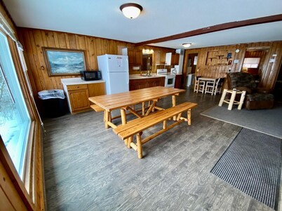 Cabin 2 Lakefront Family Resort