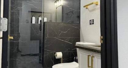 Ultra Modern 2 Bedroom 2 Bath Home Centrally Located!