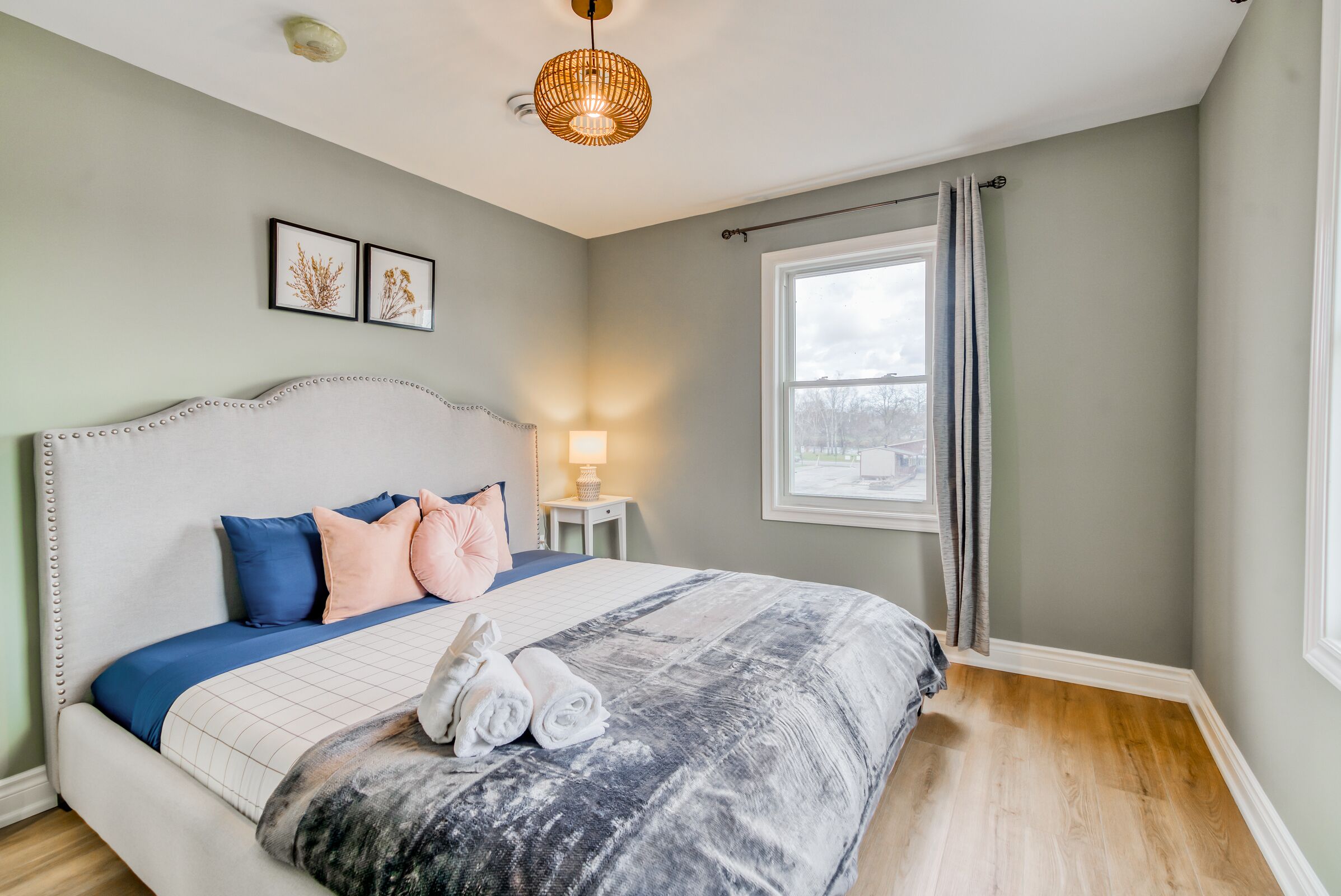 4 soverom, reiseseng for barn, wi-fi (inkludert) og sengetøy