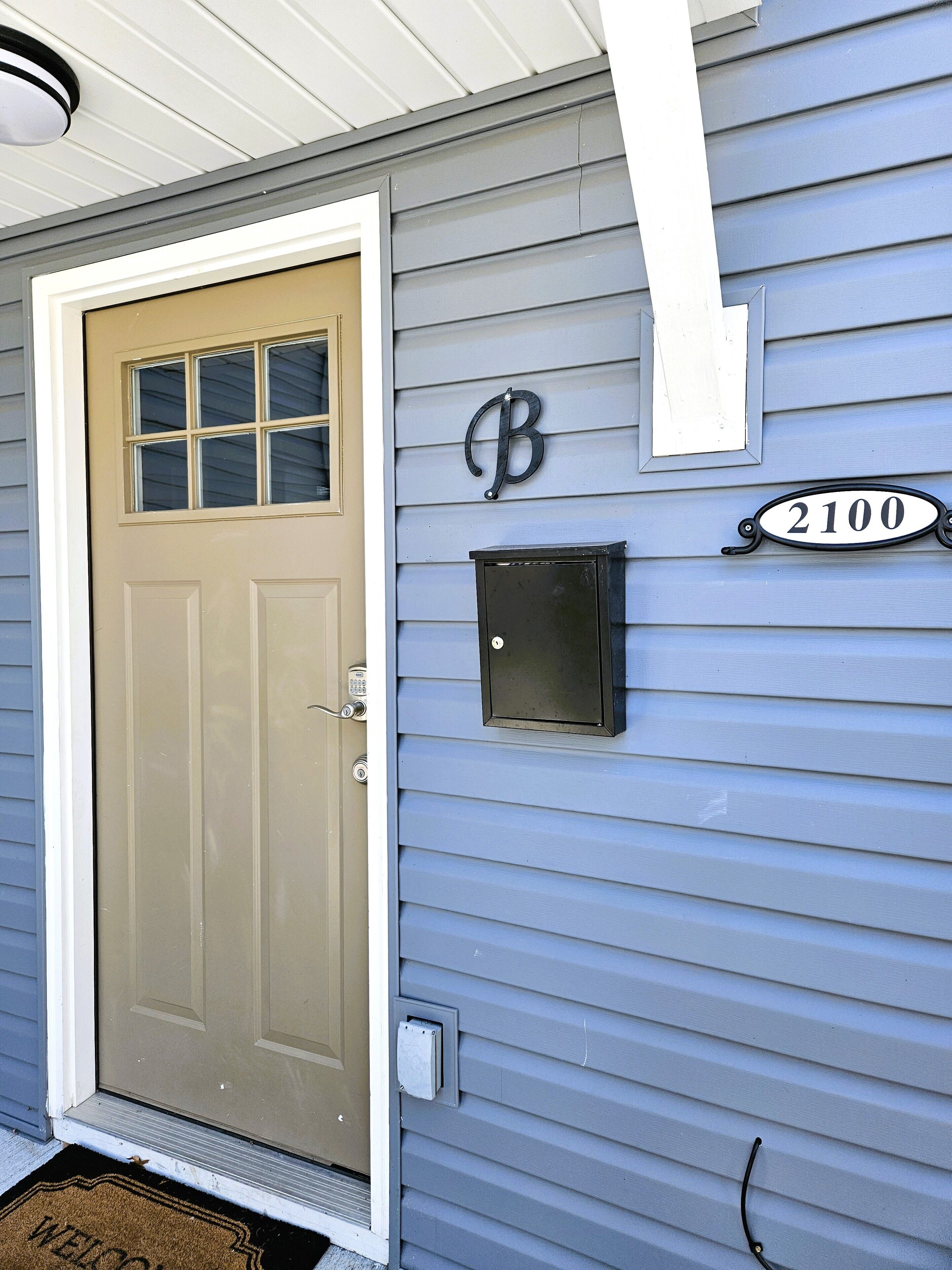 ⭐LOVELY LARGE HISTORIC REMODELED HOME⭐ Unit B