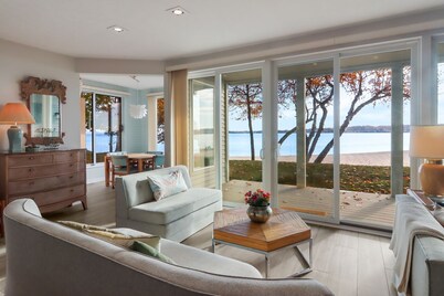 Beachy Keen - Charming Condo on Sutton Bay