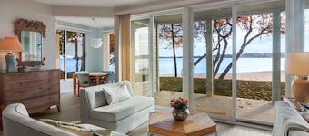 Beachy Keen - Charming Condo on Sutton Bay