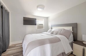 1 chambre, fer et planche Ă repasser, Wi-Fi gratuit, draps fournis