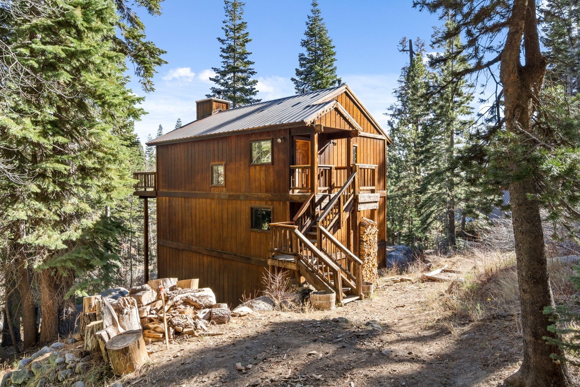 Tri-Level Dog Friendly Mountain Home - VH 142 by Bear Valley Vacation Rentals