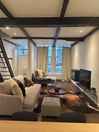 Amazingly located beautiful house in the heart of Ghent Center.