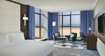 Holiday Inn Jeddah Corniche by IHG